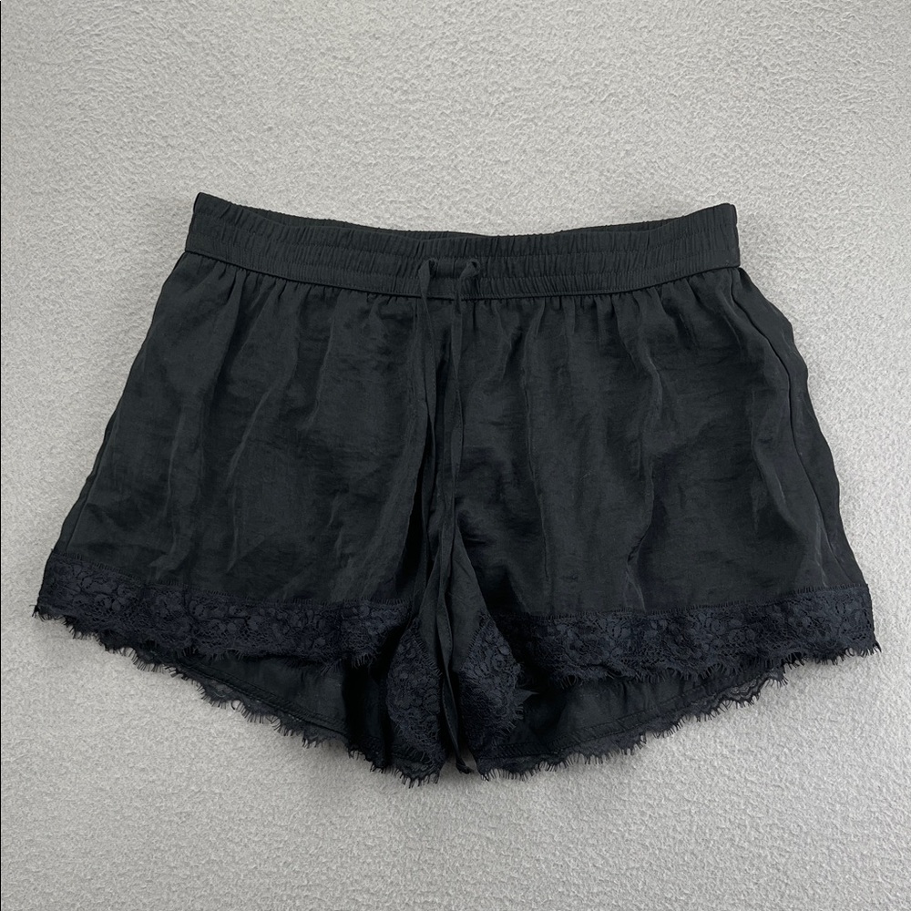 Hollister Black Lace Trim Shorts – Built-In Inner Shorts – Women’s Size Small